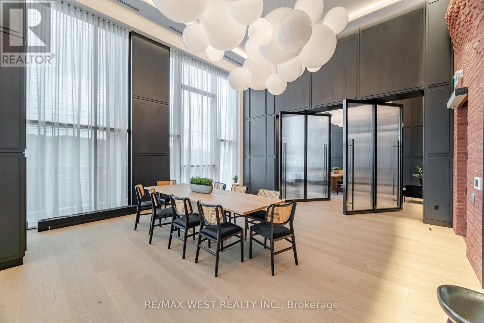 205 - 3200 William Coltson Avenue, Oakville, Ontario  L6H 7C2 - Photo 33 - W12771510