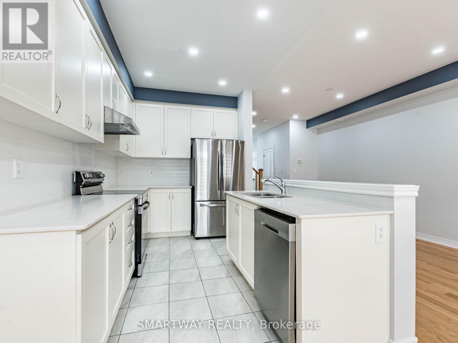 7 Bushwood Trail, Brampton, Ontario  L7A 5J7 - Photo 10 - W12771516