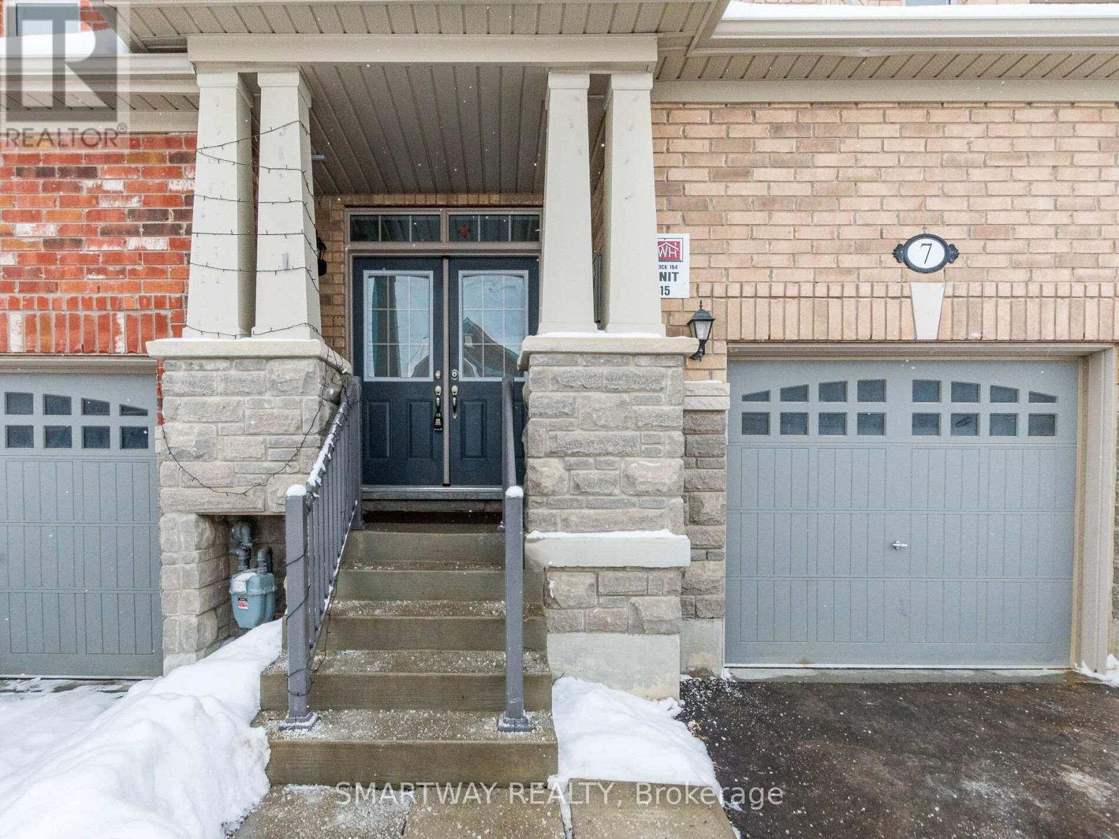 7 Bushwood Trail, Brampton, Ontario  L7A 5J7 - Photo 2 - W12771516