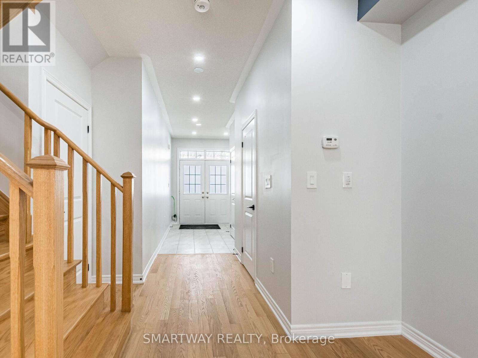 7 Bushwood Trail, Brampton, Ontario  L7A 5J7 - Photo 5 - W12771516