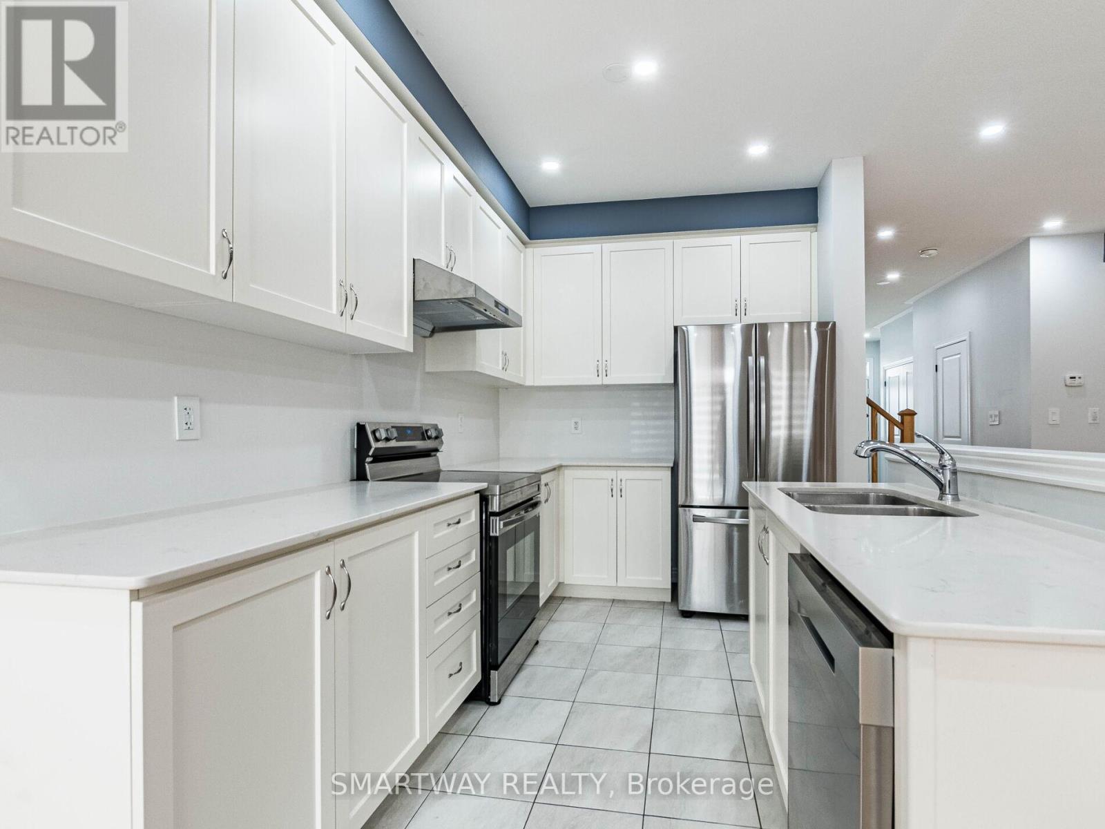 7 Bushwood Trail, Brampton, Ontario  L7A 5J7 - Photo 9 - W12771516