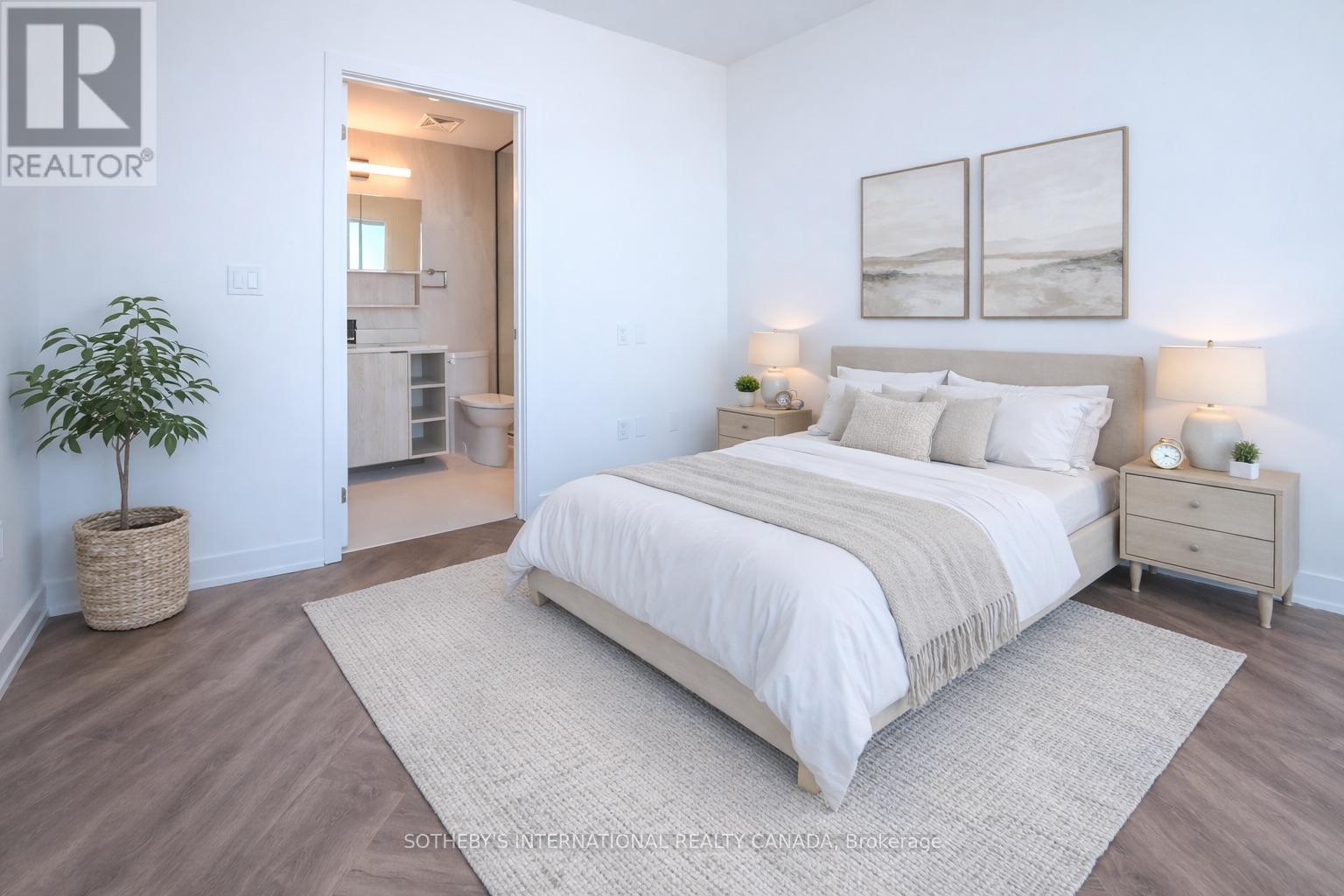 808 - 1007 The Queensway, Toronto, Ontario  M8Z 0H4 - Photo 4 - W12771524