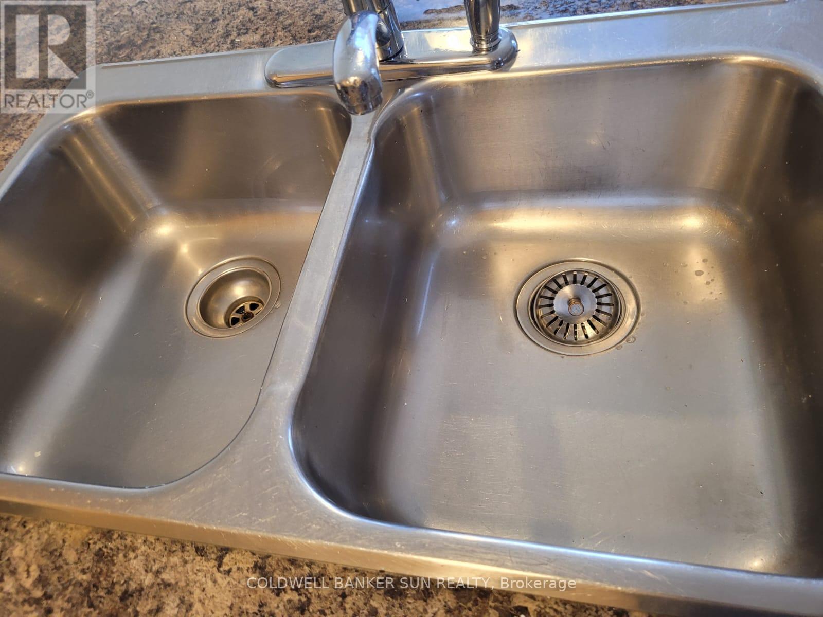 53 Pentonville Road, Brampton, Ontario  L6R 3R7 - Photo 10 - W12771536