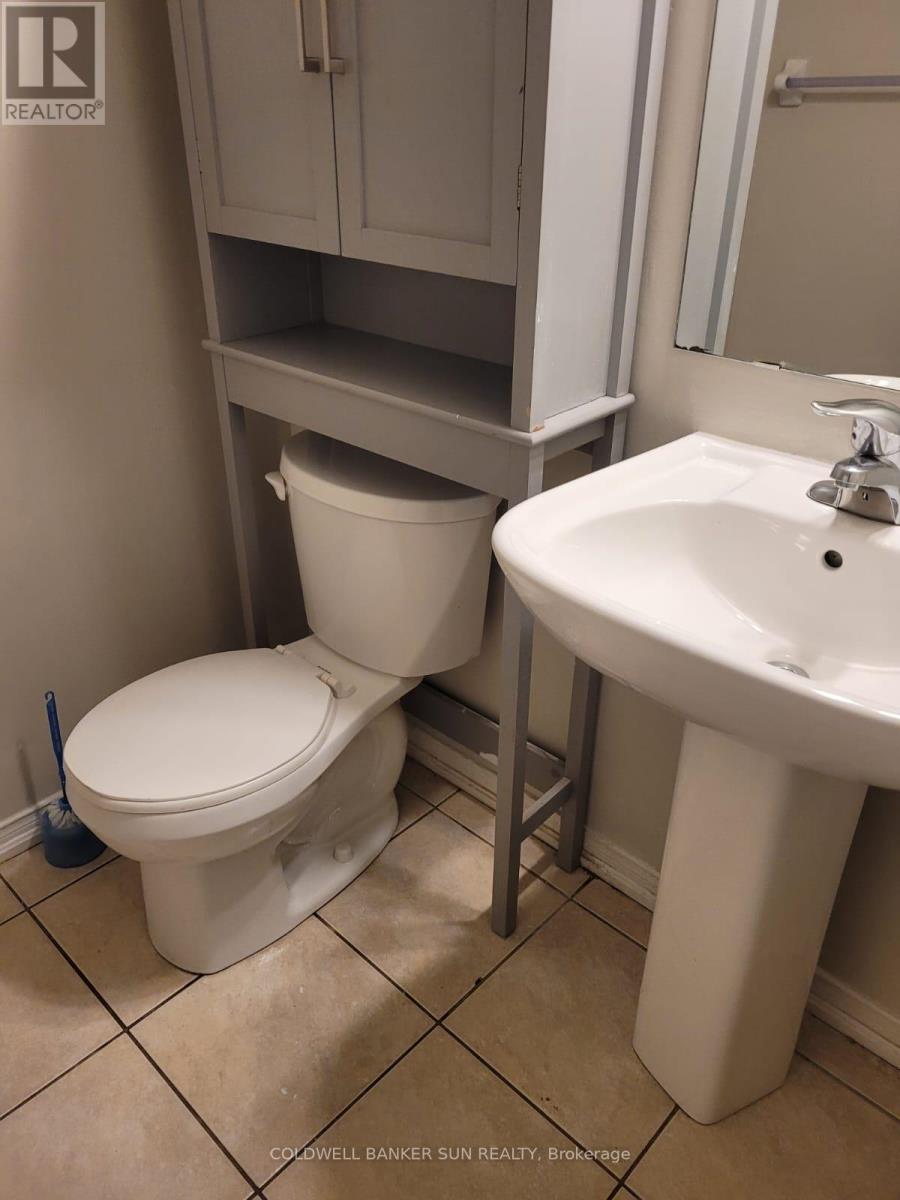 53 Pentonville Road, Brampton, Ontario  L6R 3R7 - Photo 12 - W12771536