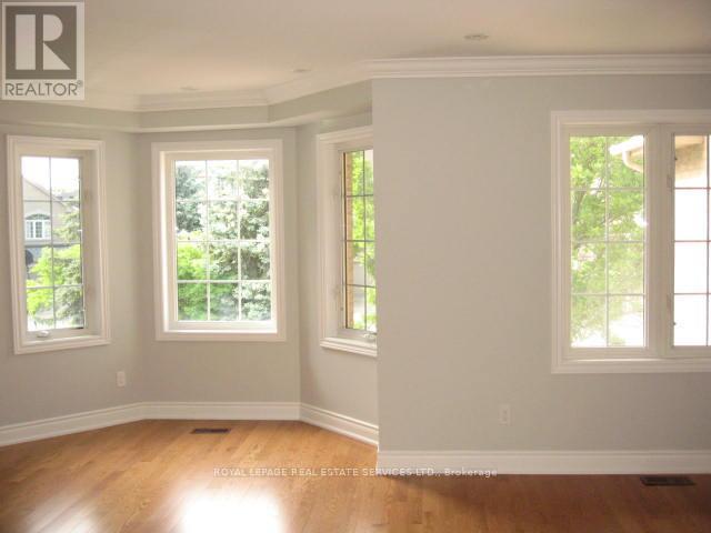 9 Formula Court, Toronto, Ontario  M9B 6L4 - Photo 11 - W12771558