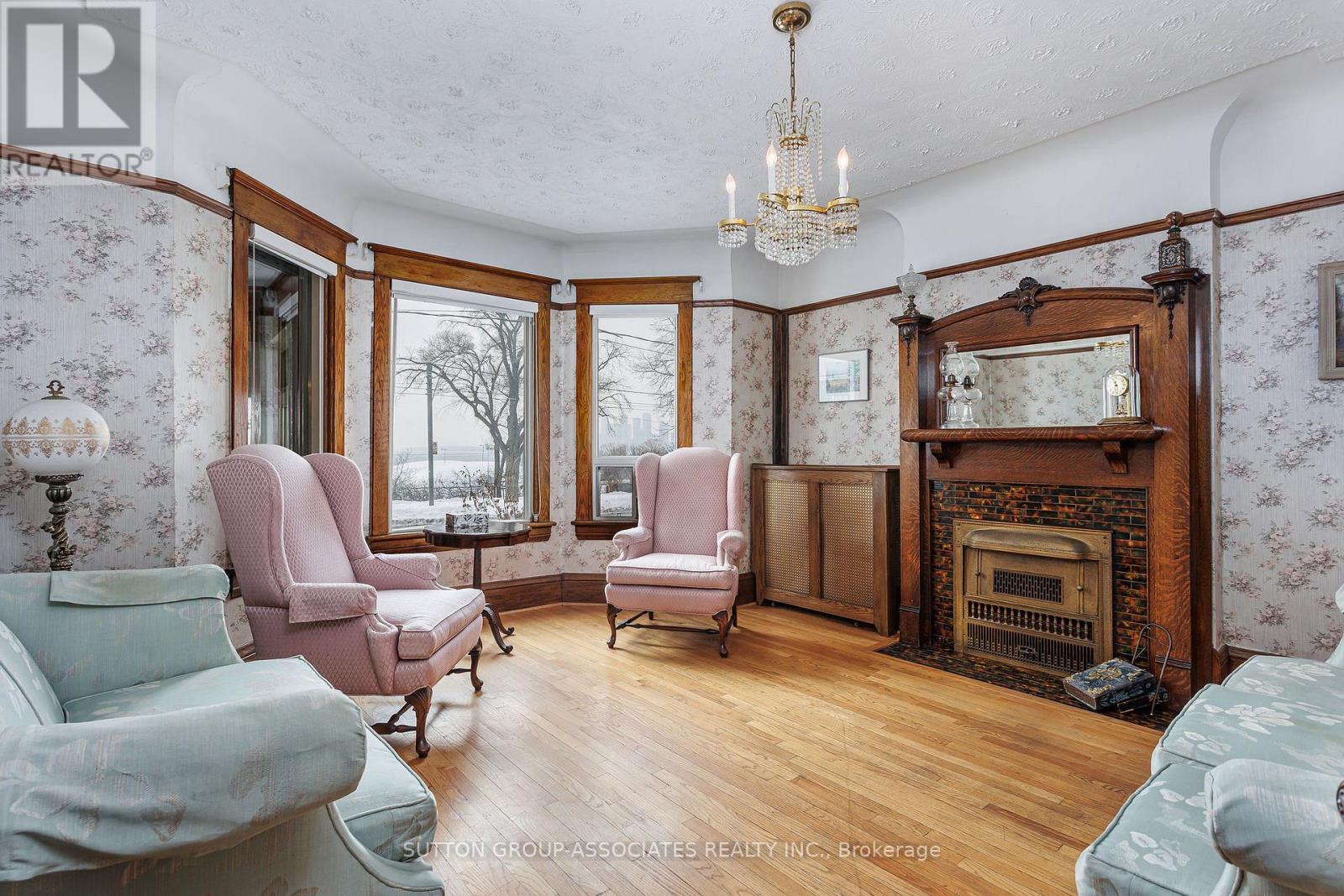 1546 King Street W, Toronto, Ontario  M6K 1J6 - Photo 4 - W12771572