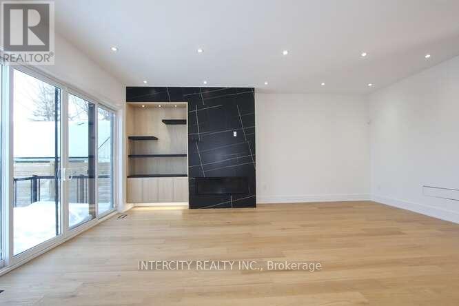 247 Alderbrae Avenue, Toronto, Ontario  M8W 4K6 - Photo 11 - W12771582