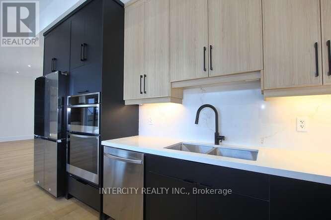 247 Alderbrae Avenue, Toronto, Ontario  M8W 4K6 - Photo 14 - W12771582