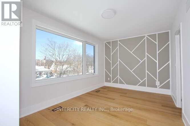 247 Alderbrae Avenue, Toronto, Ontario  M8W 4K6 - Photo 32 - W12771582