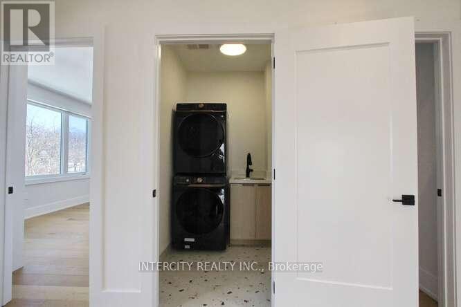 247 Alderbrae Avenue, Toronto, Ontario  M8W 4K6 - Photo 37 - W12771582