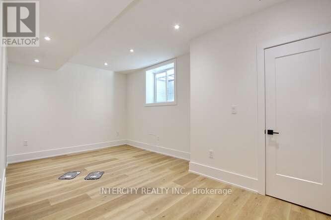 247 Alderbrae Avenue, Toronto, Ontario  M8W 4K6 - Photo 45 - W12771582