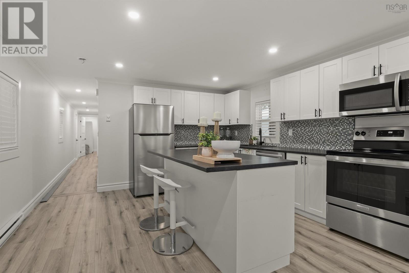 18 Commodore Avenue, Middle Sackville, Nova Scotia  B4E 3B2 - Photo 5 - 202601506