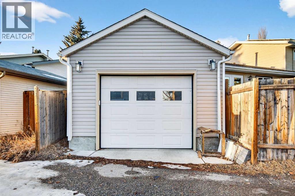 10 Deer Lane Bay Se, Calgary, Alberta  T2J 5S8 - Photo 47 - A2284162