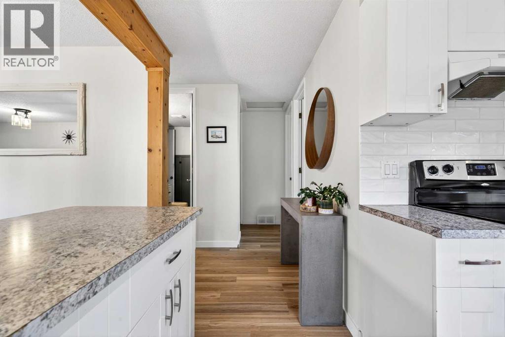 10 Deer Lane Bay Se, Calgary, Alberta  T2J 5S8 - Photo 17 - A2284162