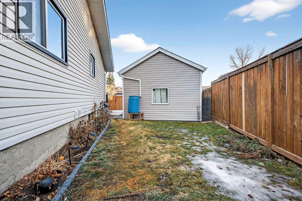 10 Deer Lane Bay Se, Calgary, Alberta  T2J 5S8 - Photo 40 - A2284162