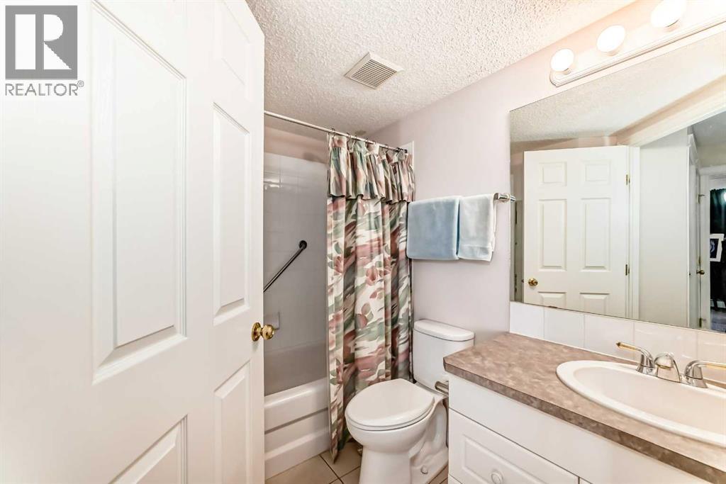 111, 6900 Hunterview Drive Nw, Calgary, Alberta  T2K 6K6 - Photo 35 - A2284174