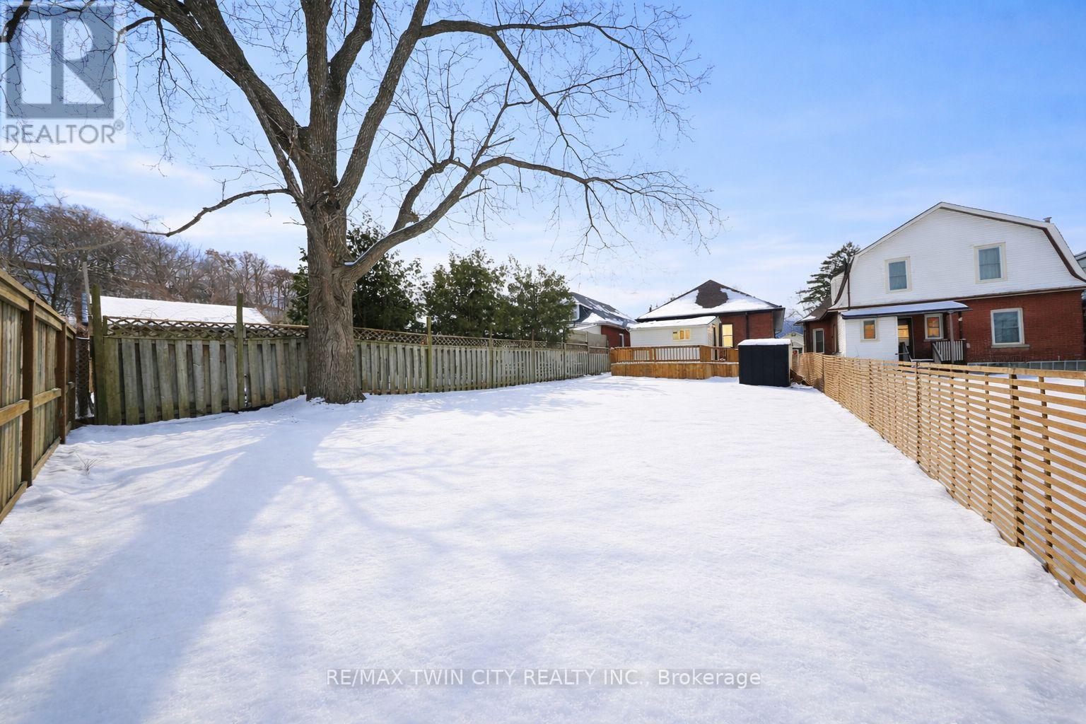 12 Carlyle Street, Brantford, Ontario  N3T 2C1 - Photo 18 - X12771480