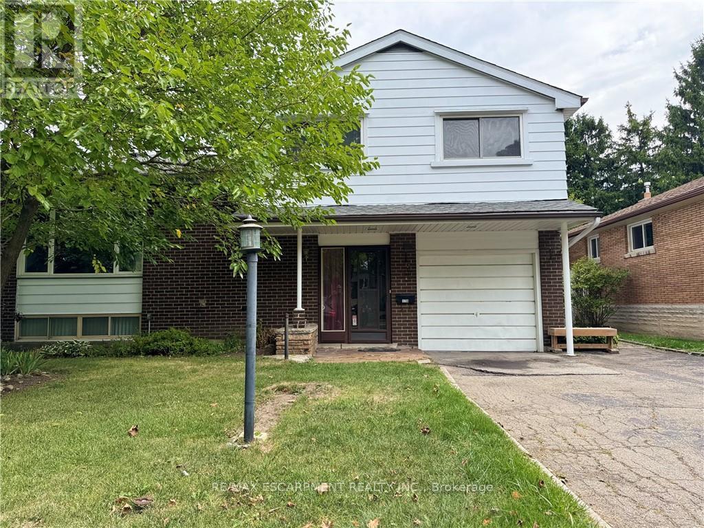 176 Laurier Avenue, Hamilton, Ontario  L9C 3S6 - Photo 2 - X12771498