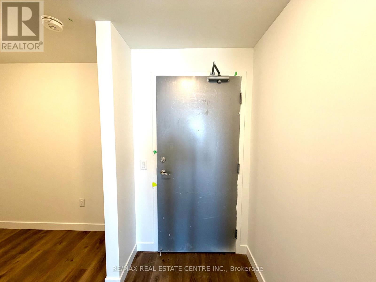 910 - 461 Green Road, Hamilton, Ontario  L8E 0L5 - Photo 3 - X12771542