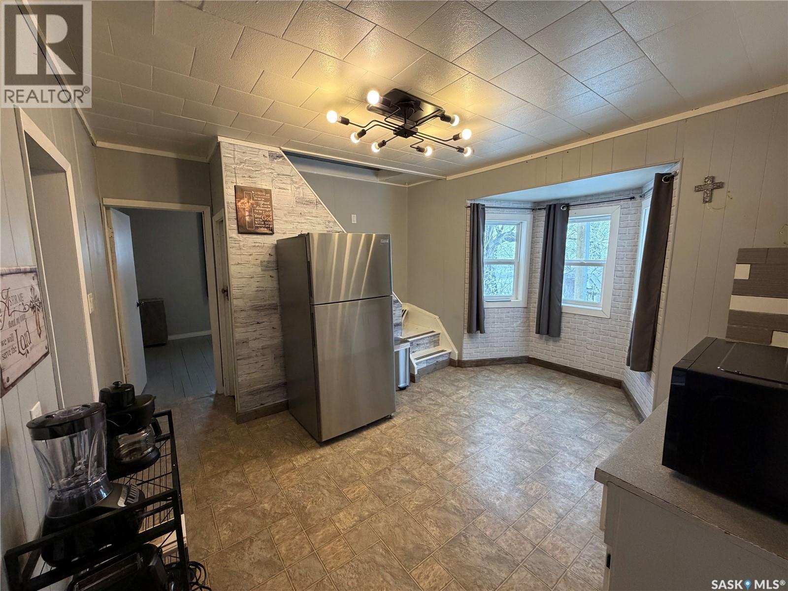 205 1st Street W, Alida, Saskatchewan  S0C 0B0 - Photo 2 - SK028200