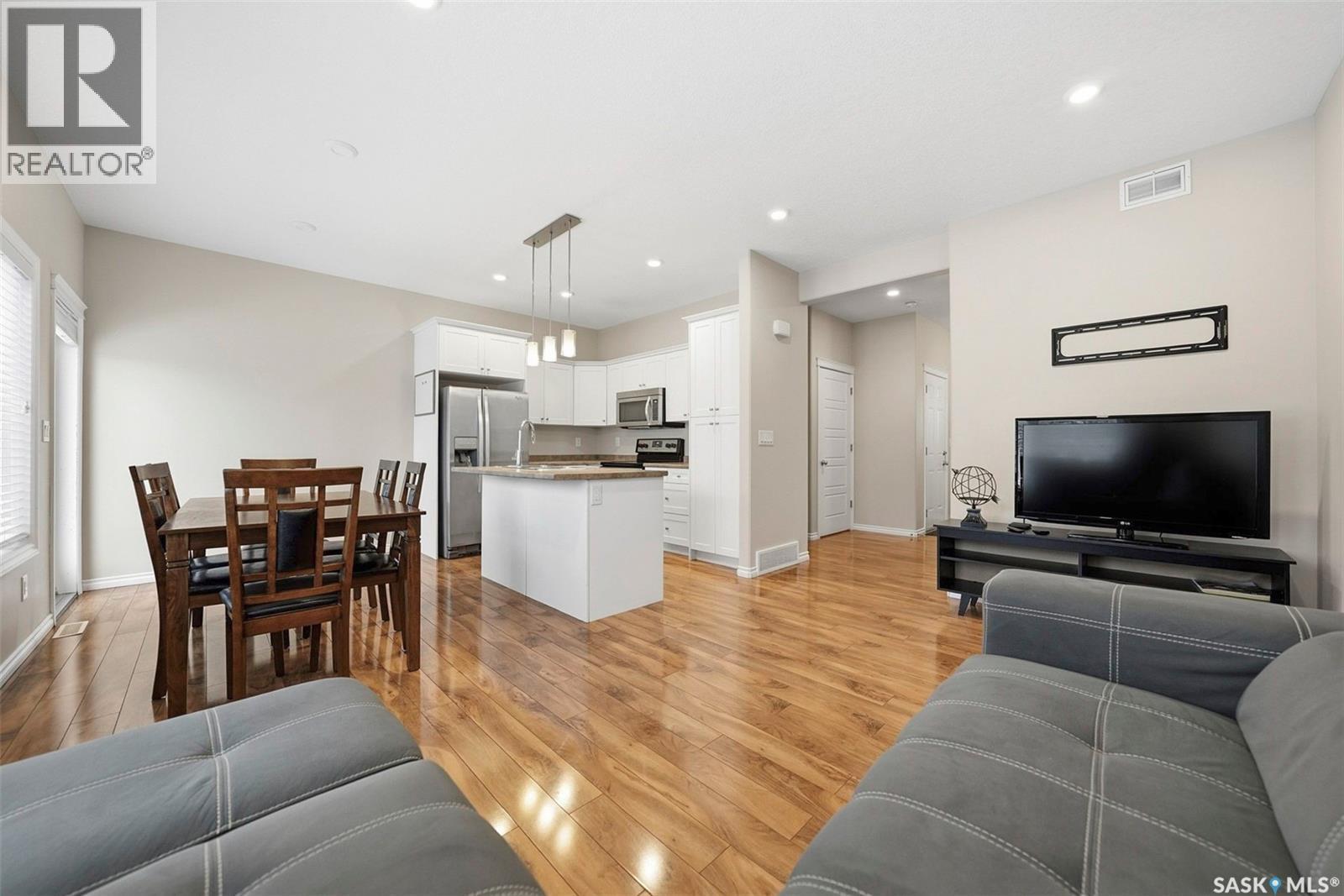 #3 115 Veltkamp Crescent, Saskatoon, Saskatchewan  S7T 0T7 - Photo 8 - SK028159