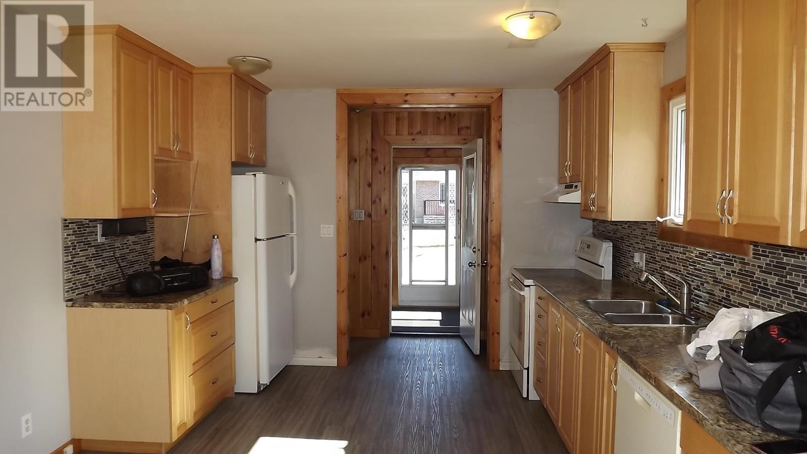 45 Laprairie Cres, Elliot Lake, Ontario  P5A 3B7 - Photo 2 - SM252824