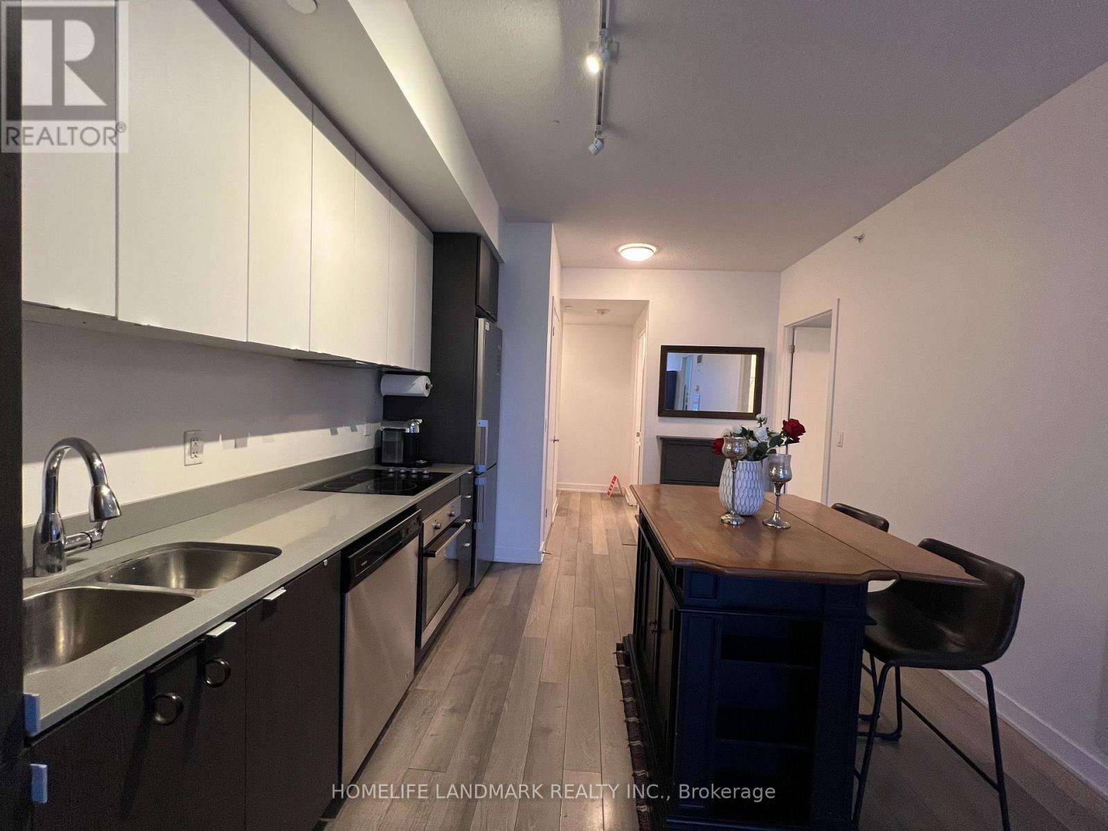 D414 - 5220 Dundas Street, Burlington, Ontario  L7L 0J4 - Photo 5 - W12656620