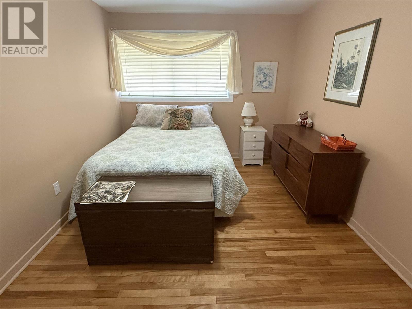 1 Balsam Pl, Elliot Lake, Ontario  P5A 2H4 - Photo 31 - SM253058