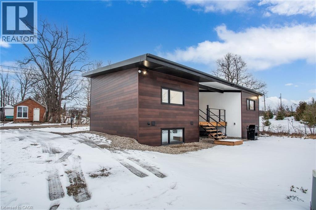 34 Indiana Road W, Hagersville, Ontario  N0A 1H0 - Photo 2 - 40791903