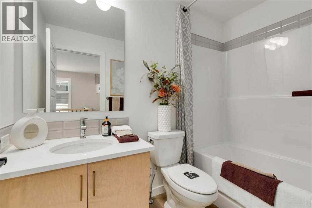 240 Layton Link Se, Airdrie, Alberta  T4A 3R7 - Photo 10 - A2284664