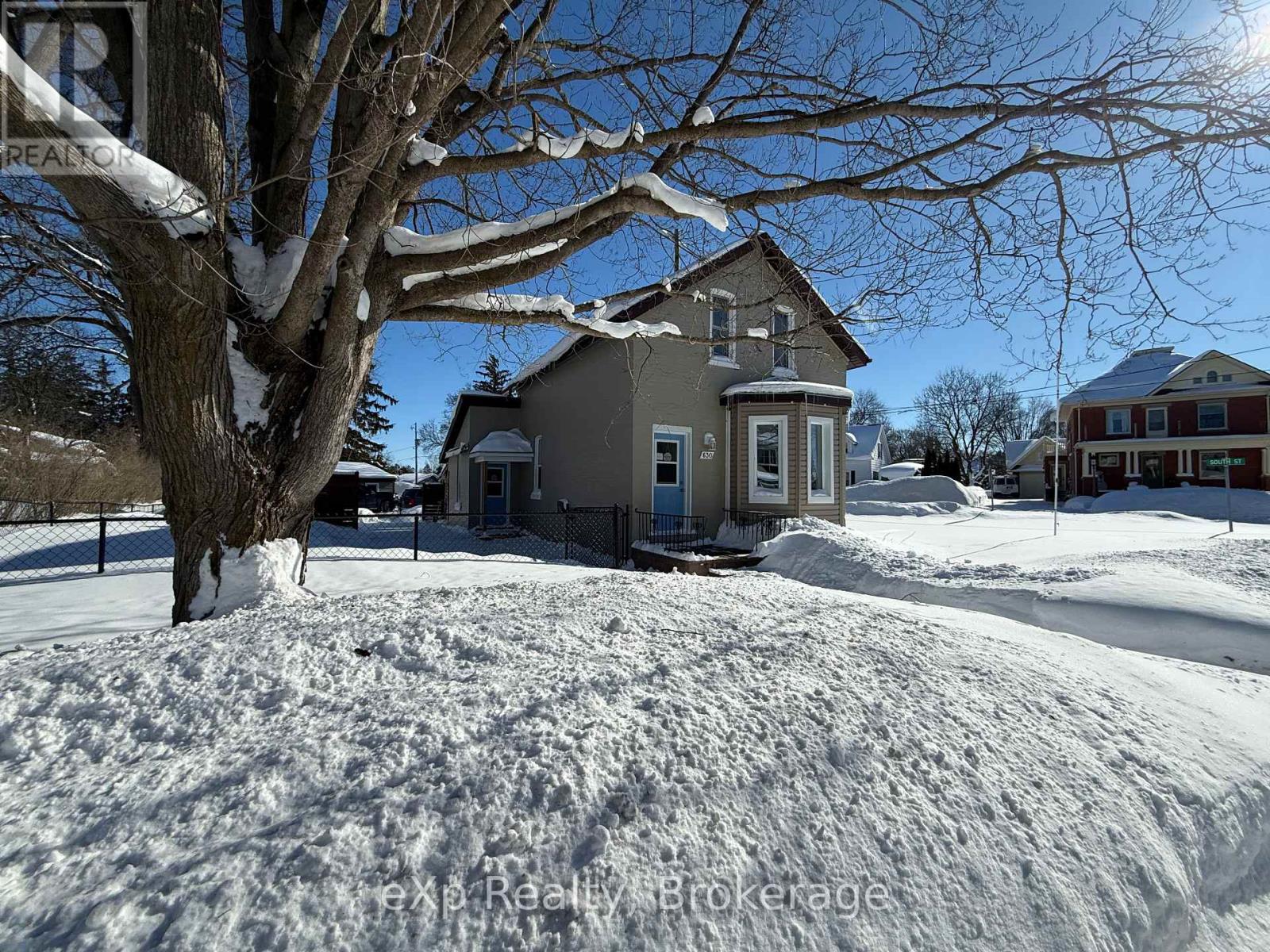 630 Gibson Street, Brockton, Ontario  N0G 2V0 - Photo 2 - X12771750