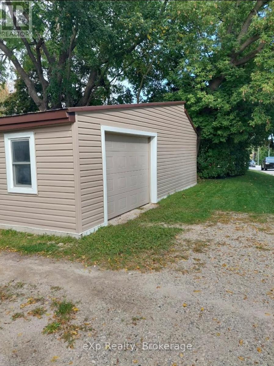 630 Gibson Street, Brockton, Ontario  N0G 2V0 - Photo 47 - X12771750