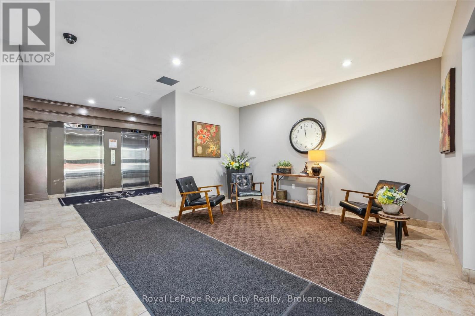 608 - 55 Yarmouth Street, Guelph (Downtown), Ontario  N1H 7R4 - Photo 2 - X12771770