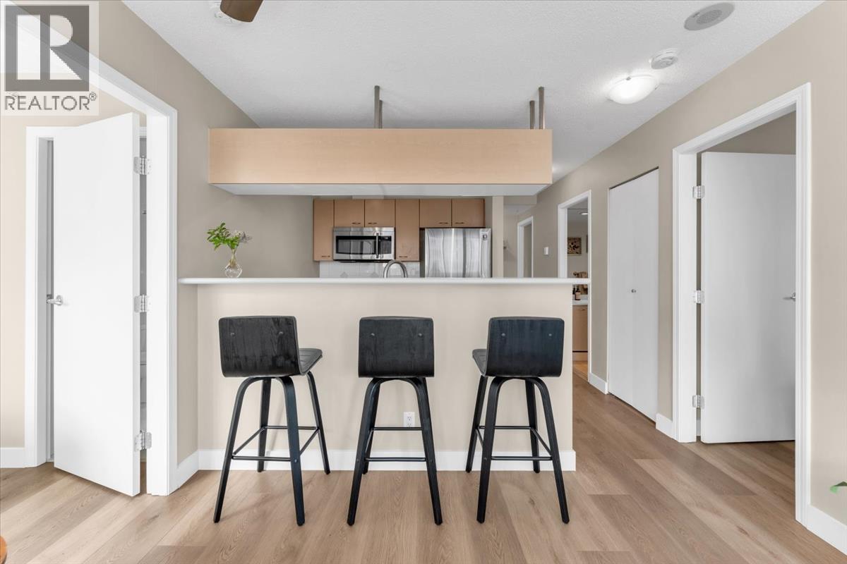 Listing Picture 13 of 33 : 2011 1331 ALBERNI STREET, Vancouver / 溫哥華 - 魯藝地產 Yvonne Lu Group - MLS Medallion Club Member