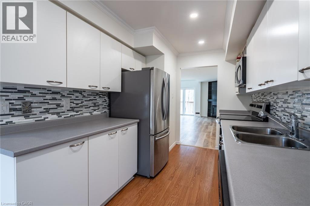 2075 Walkers Line Unit# 246, Burlington, Ontario  L7M 4G7 - Photo 11 - 40796062