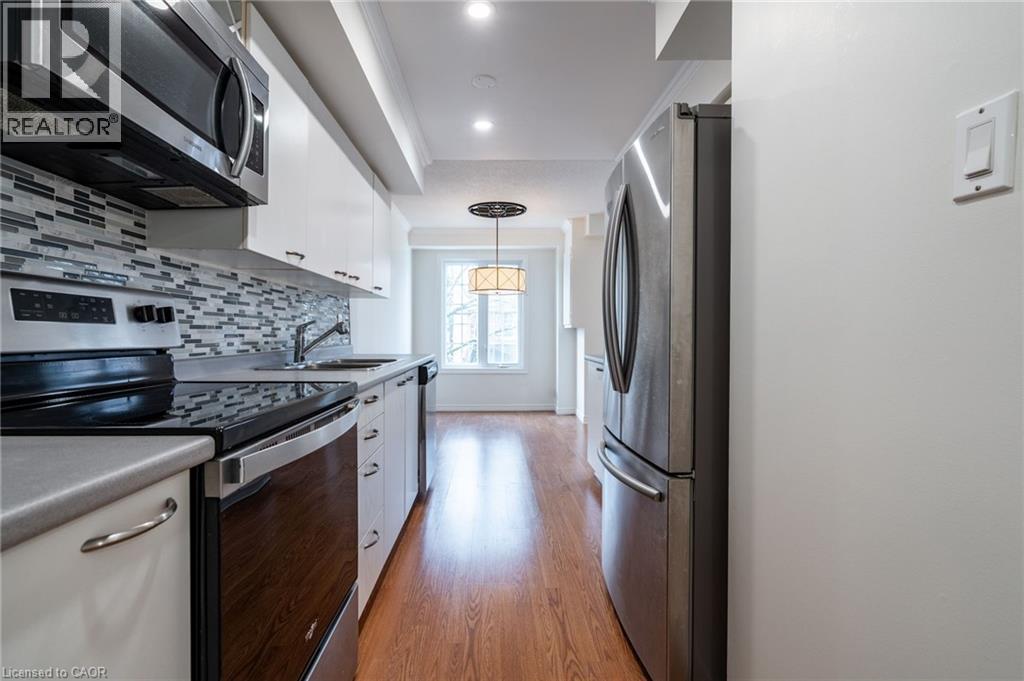 2075 Walkers Line Unit# 246, Burlington, Ontario  L7M 4G7 - Photo 9 - 40796062