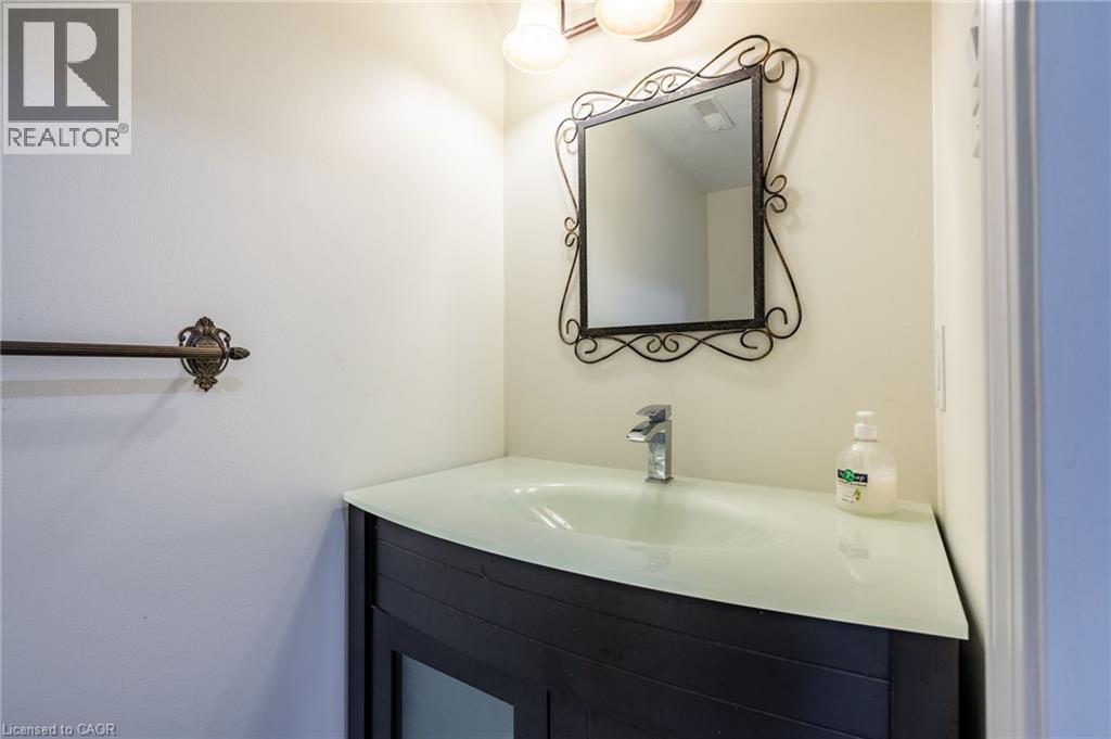 2075 Walkers Line Unit# 246, Burlington, Ontario  L7M 4G7 - Photo 18 - 40796062