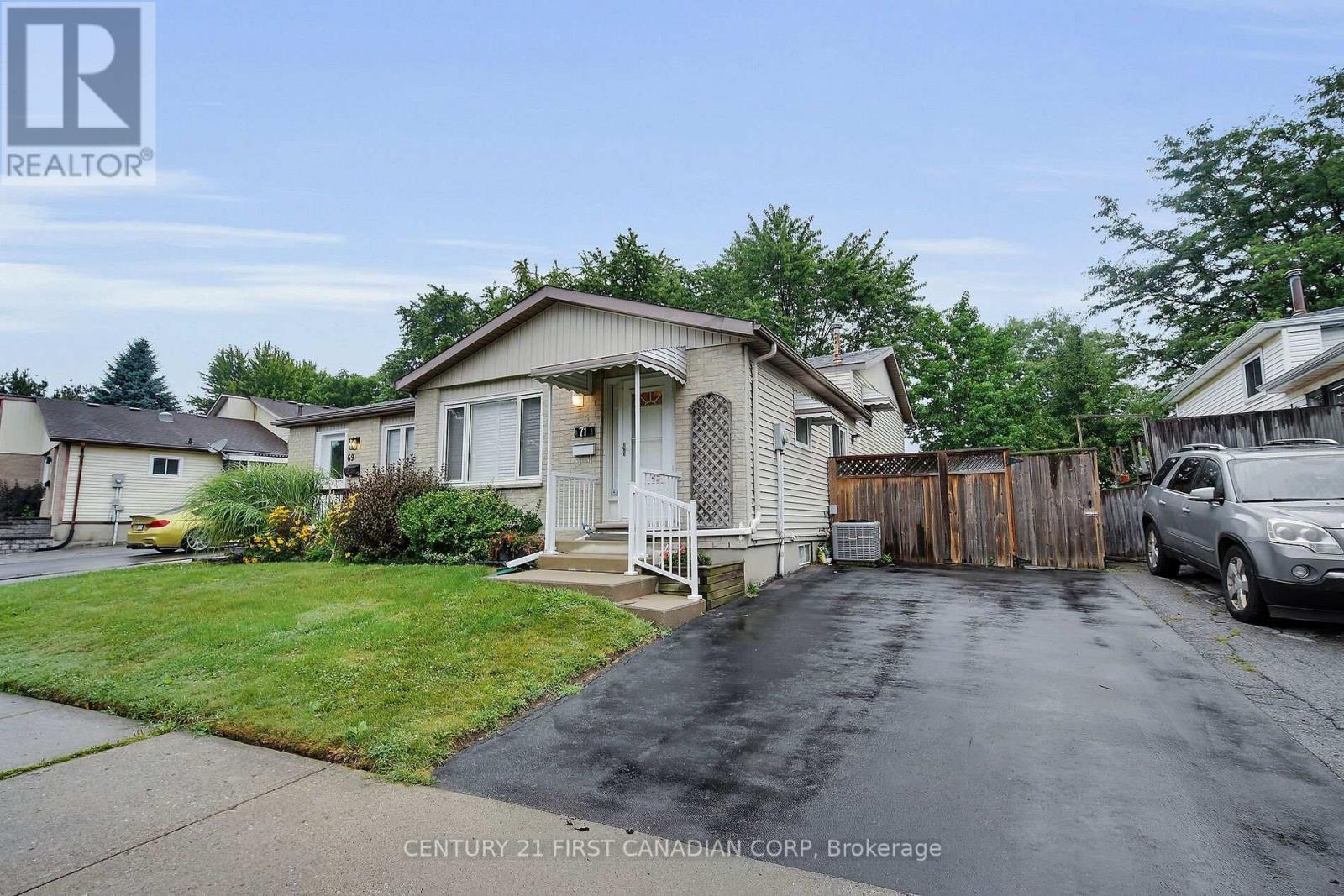 71 Adswood Road, London South (South Y), Ontario  N6E 2W2 - Photo 4 - X12771684