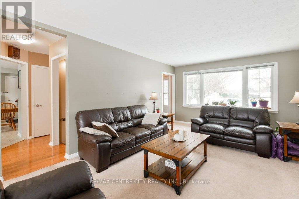 6579 Bostwick Road, Central Elgin, Ontario  N0L 2L0 - Photo 12 - X12771808