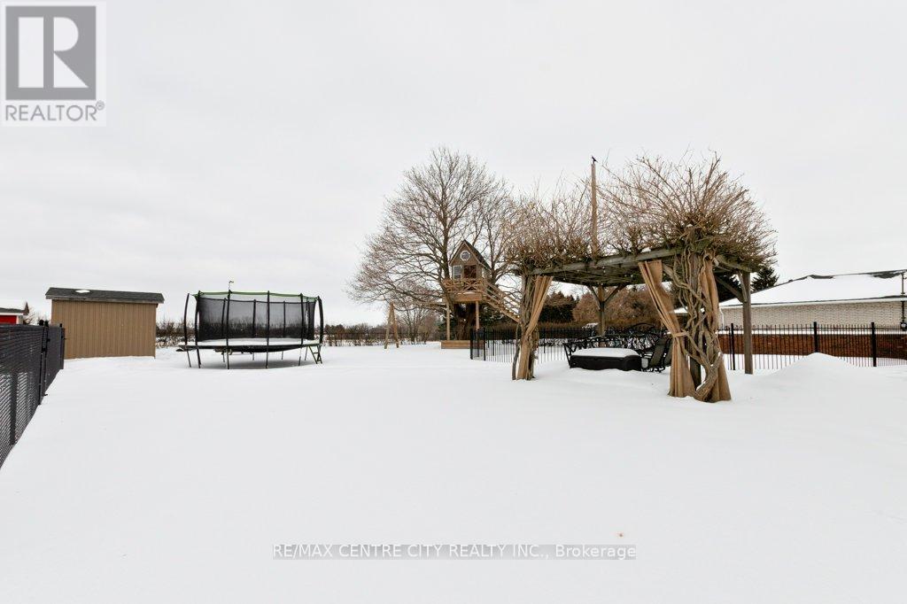 6579 Bostwick Road, Central Elgin, Ontario  N0L 2L0 - Photo 35 - X12771808