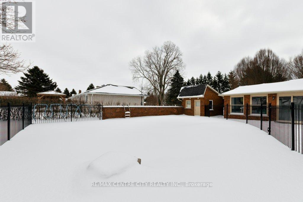 6579 Bostwick Road, Central Elgin, Ontario  N0L 2L0 - Photo 40 - X12771808