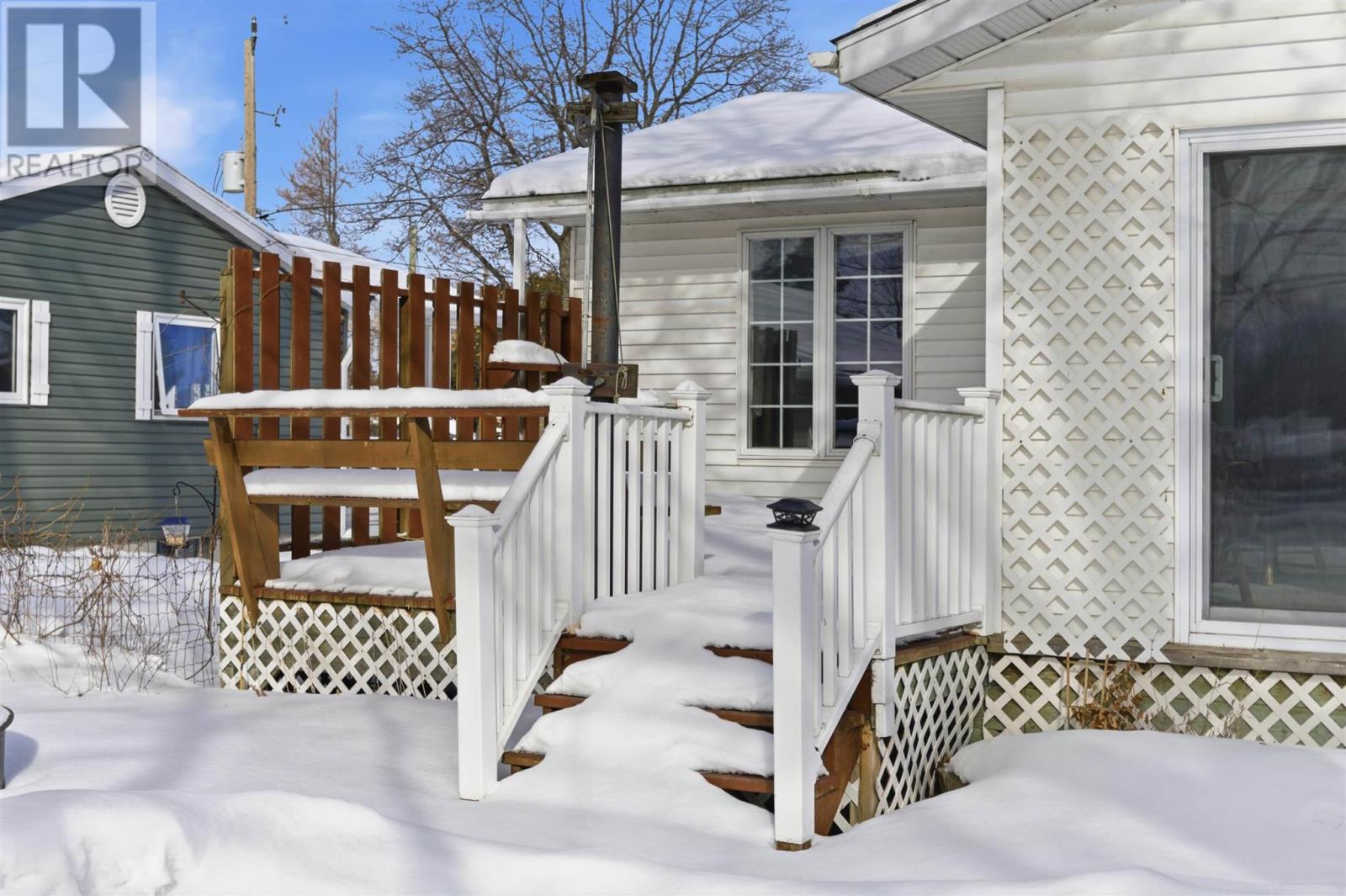 9 Buchan Ave, Blind River, Ontario  P0R 1B0 - Photo 5 - SM260258