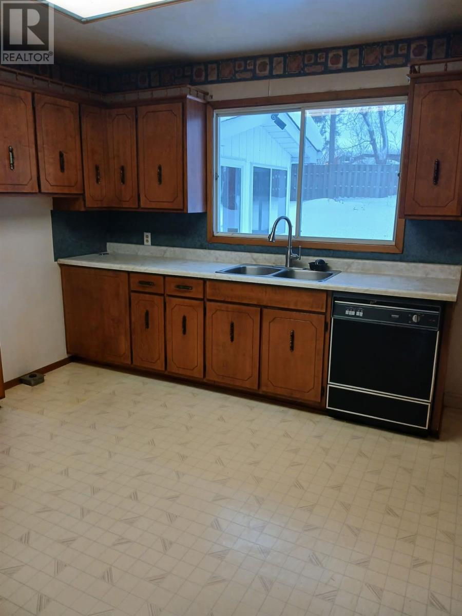 21 Bracken Pl, Elliot Lake, Ontario  P5A 1L5 - Photo 11 - SM260259