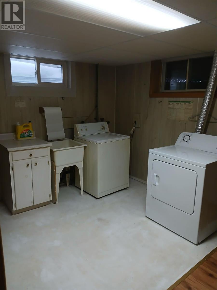 21 Bracken Pl, Elliot Lake, Ontario  P5A 1L5 - Photo 21 - SM260259