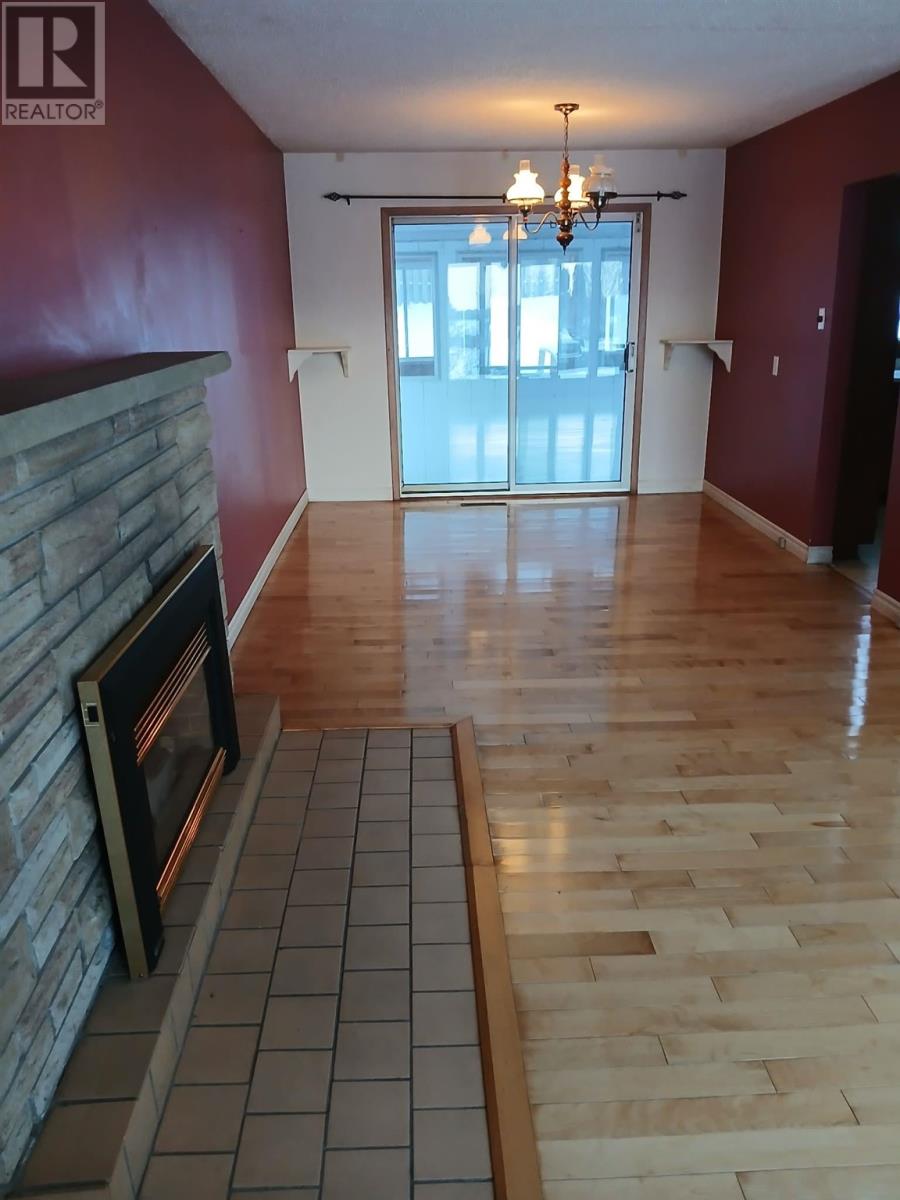 21 Bracken Pl, Elliot Lake, Ontario  P5A 1L5 - Photo 8 - SM260259