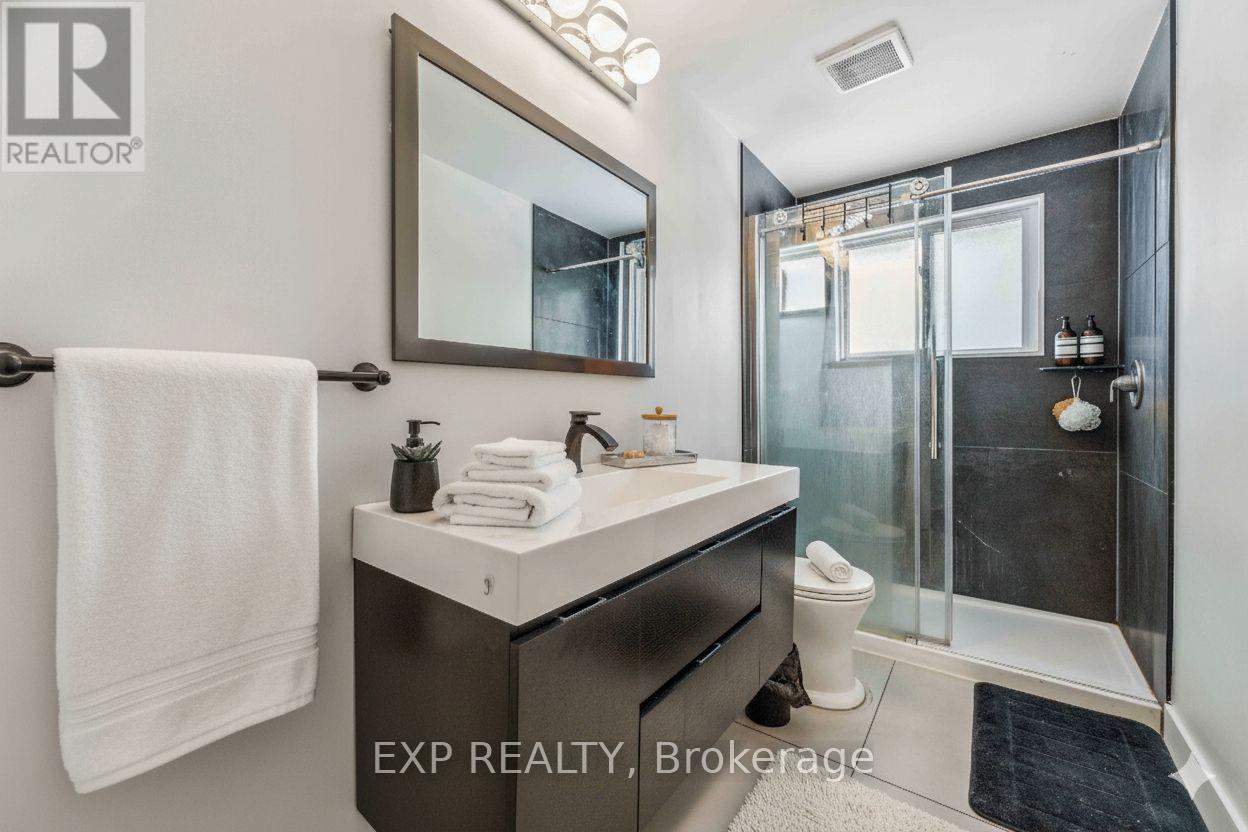 44 Sherry Lane, Ottawa, Ontario  K2G 3L8 - Photo 5 - X12771628