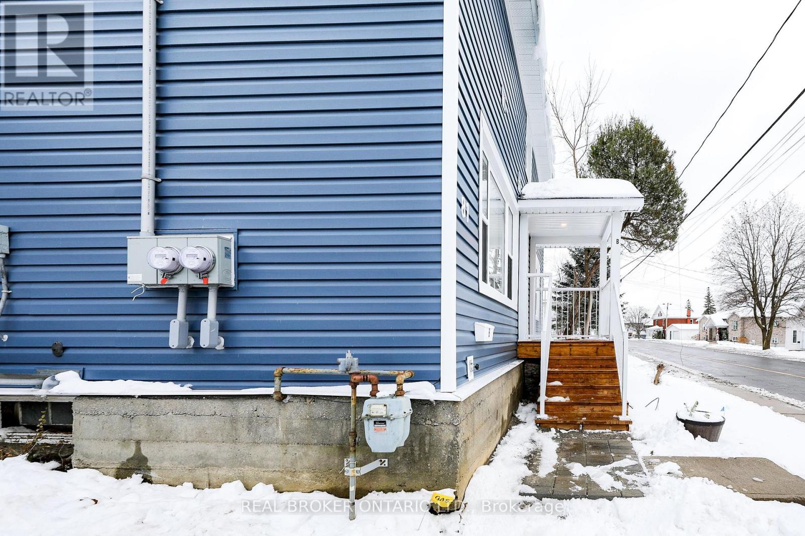 B - 81 Queen Street, Smiths Falls, Ontario  K7A 3N5 - Photo 3 - X12771676