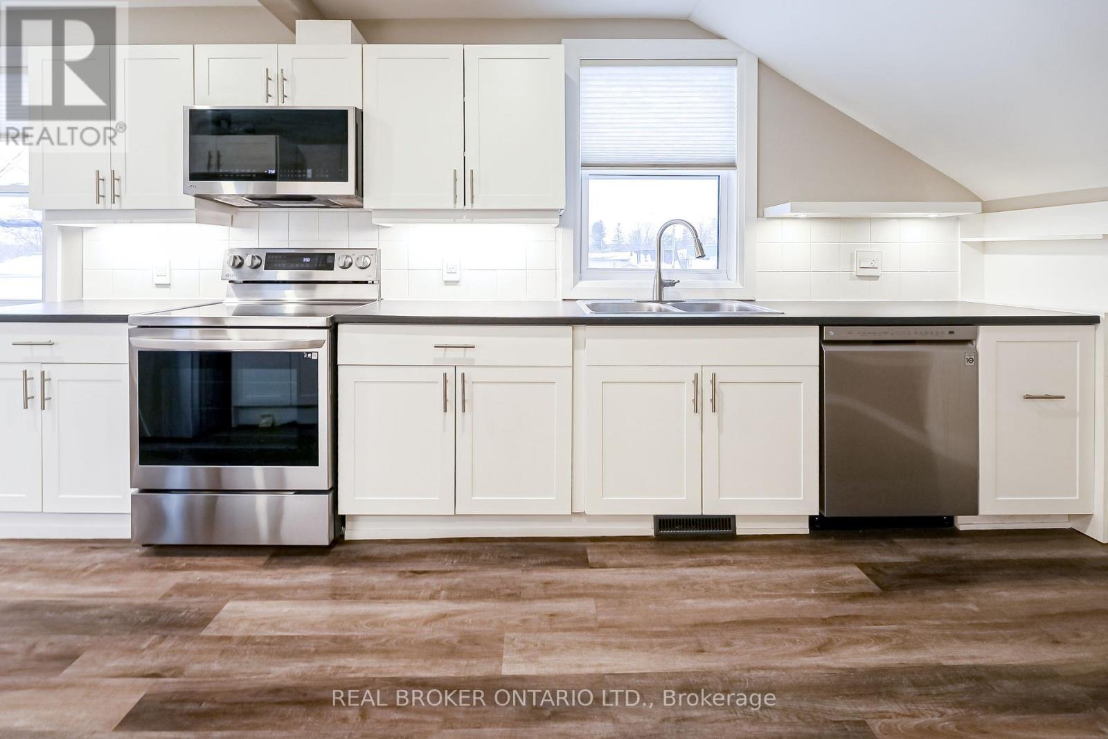 B - 81 Queen Street, Smiths Falls, Ontario  K7A 3N5 - Photo 6 - X12771676