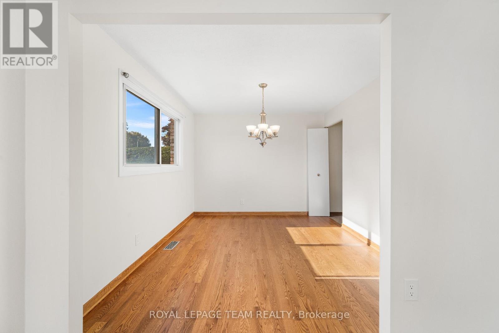 47 Kidgrove Gardens, Ottawa, Ontario  K2G 3W7 - Photo 9 - X12771706