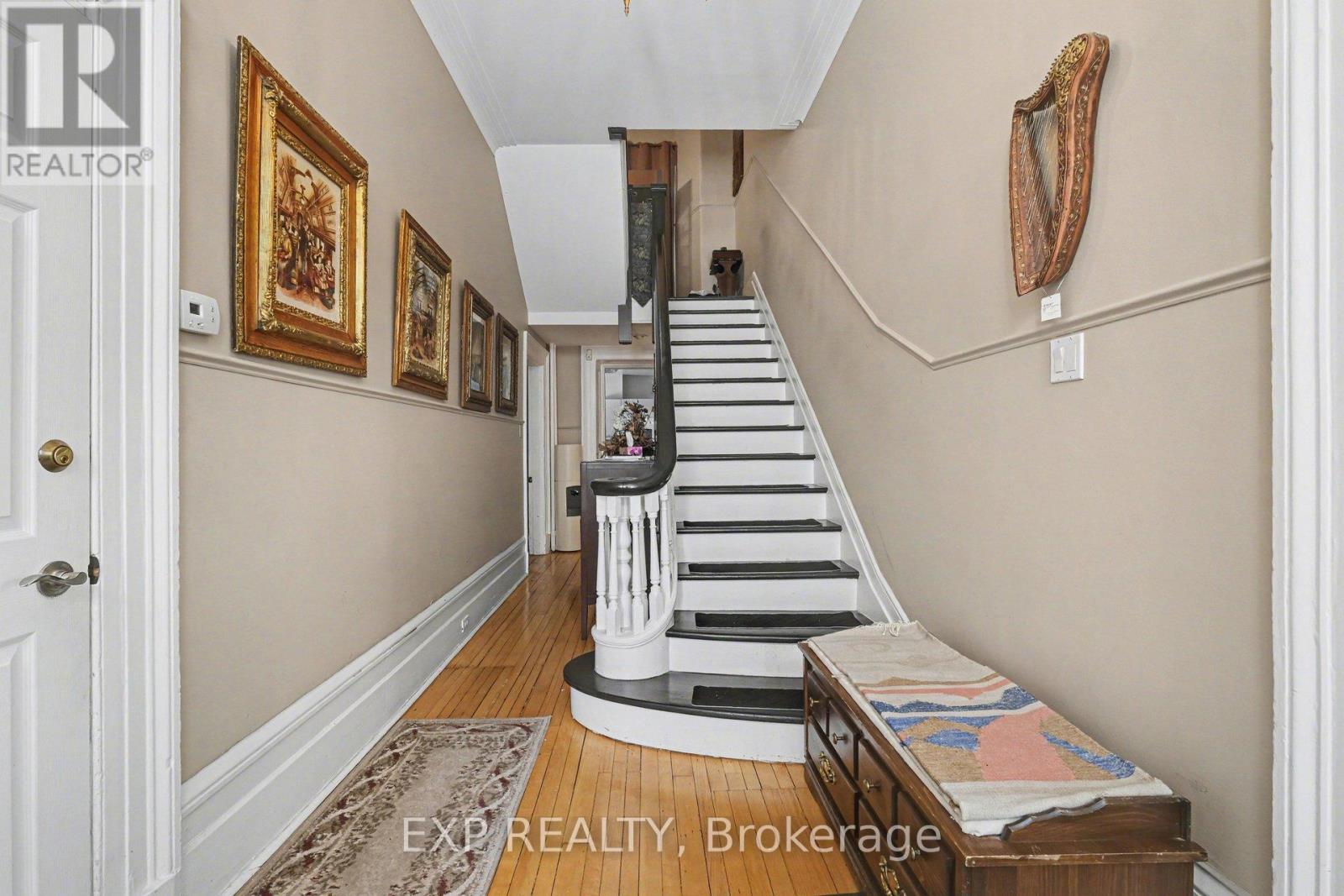 149 Daly Avenue, Ottawa, Ontario  K1N 6E8 - Photo 3 - X12771740